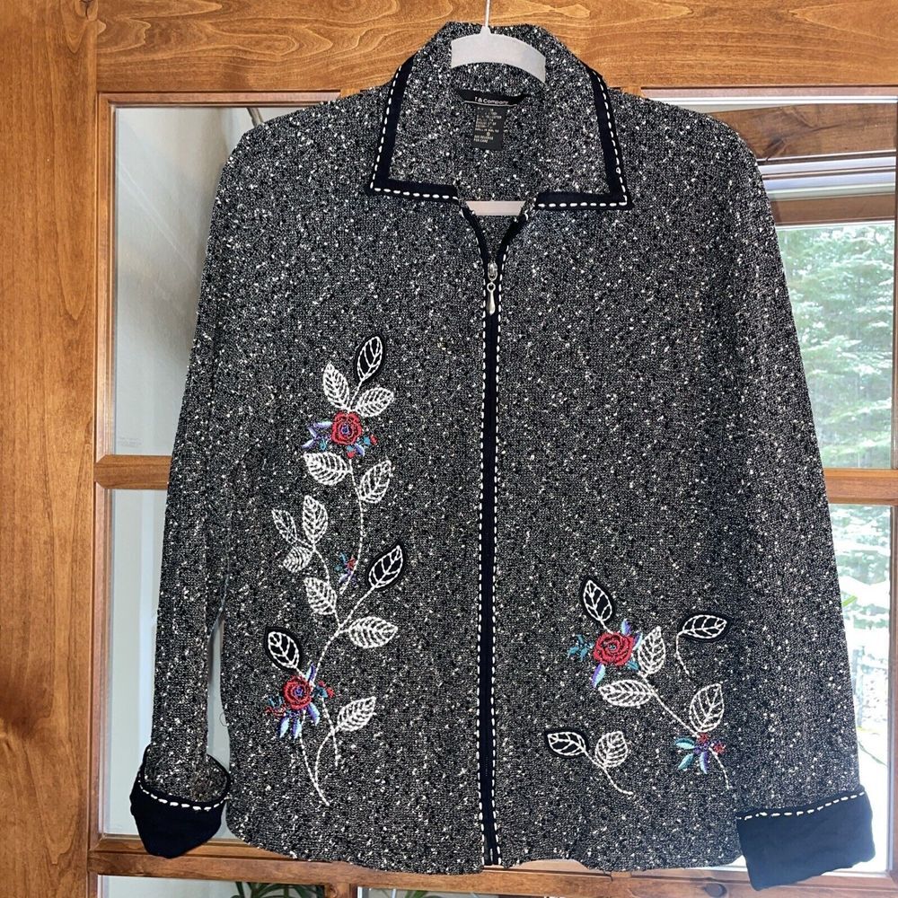 T & Company Womens Black White Floral Embroidered Zip Cardigan S Sweater Jacket‎